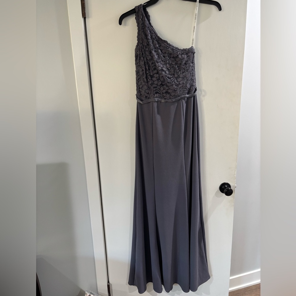 Elegant Gray One-Shoulder Lace Evening Dress